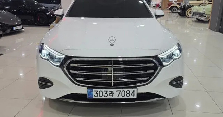 Mercedes-Benz E-Class 