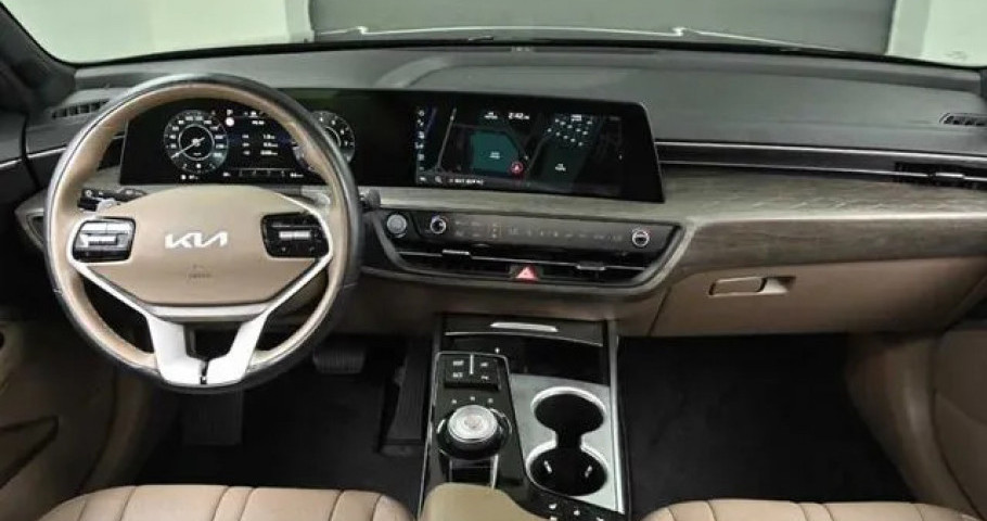 Kia K8 