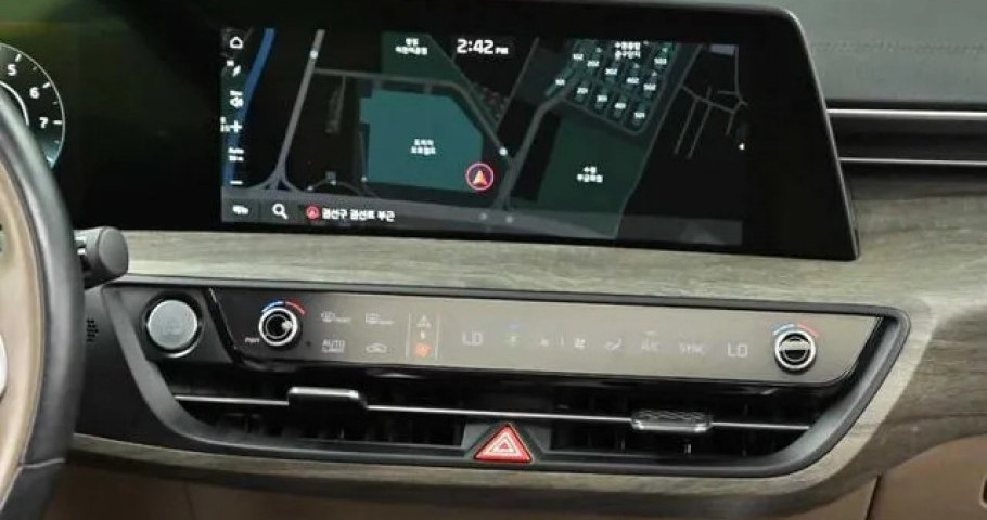 Kia K8 