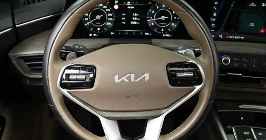 Kia K8 