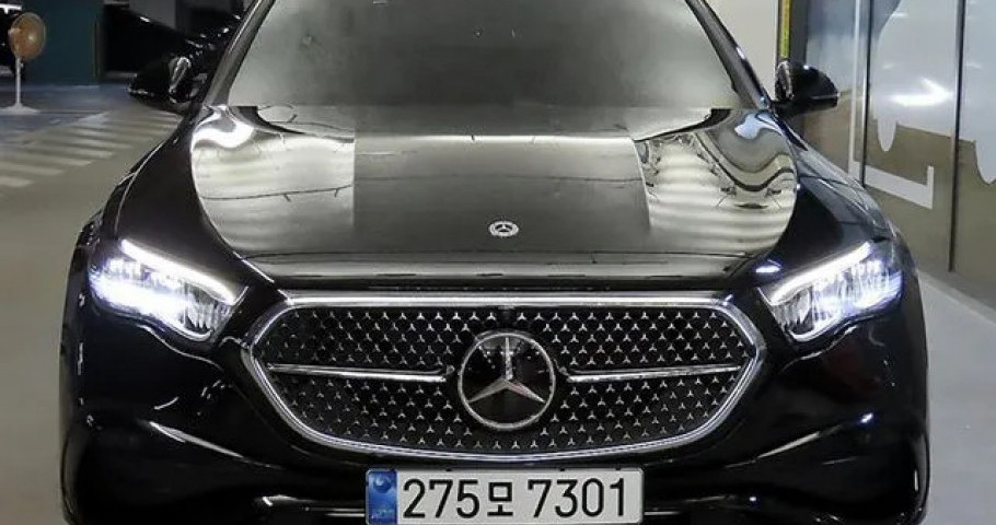 Mercedes-Benz E-Class 