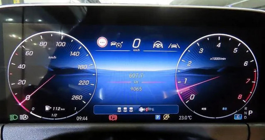 Mercedes-Benz E-Class 
