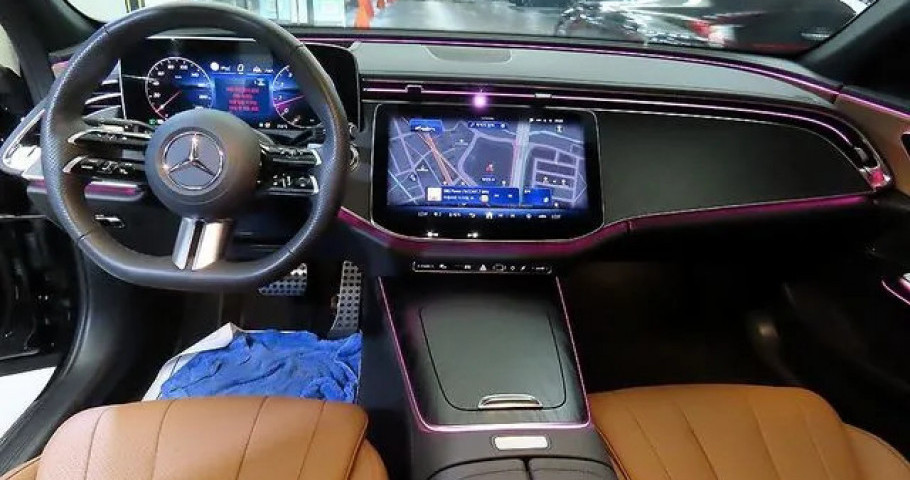 Mercedes-Benz E-Class 
