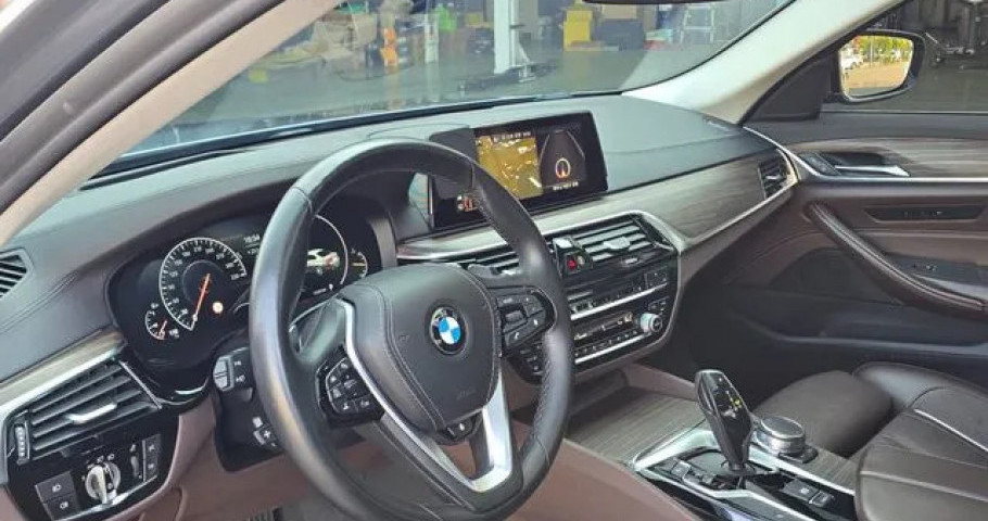 Bmw 5-Series 