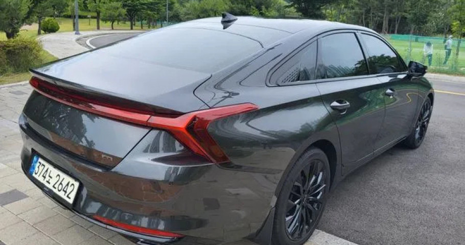 Kia K8 