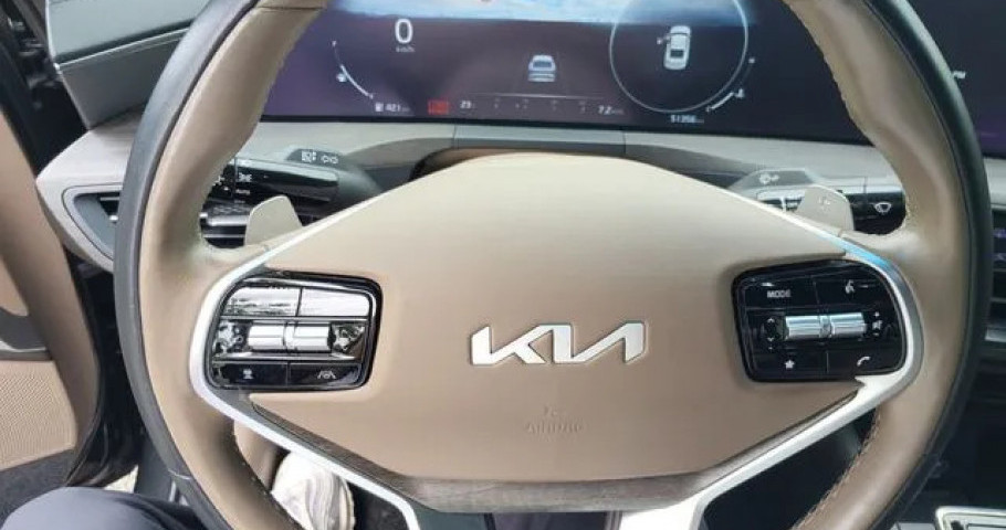 Kia K8 