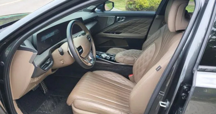 Kia K8 