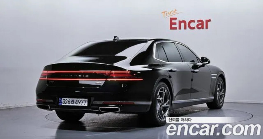 Genesis G90 
