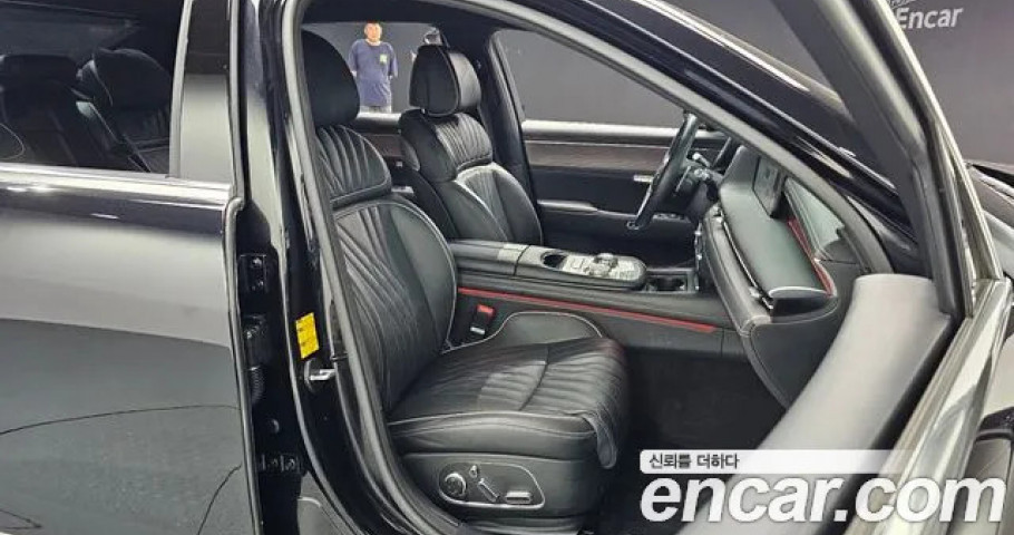 Genesis G90 