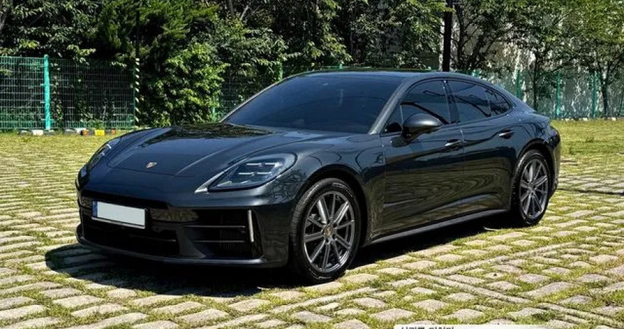 Porsche Panamera 