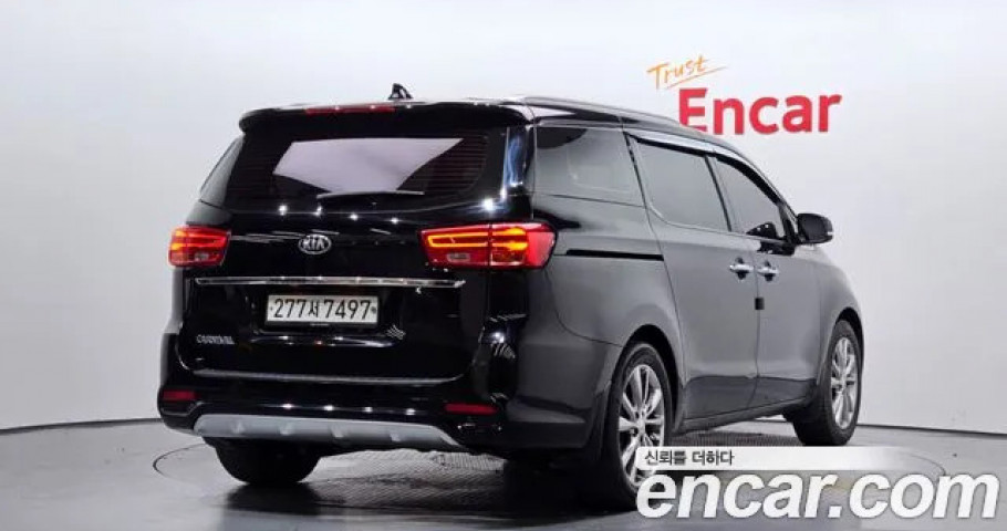 Kia Carnival 