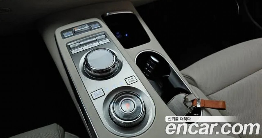 Genesis Gv70 