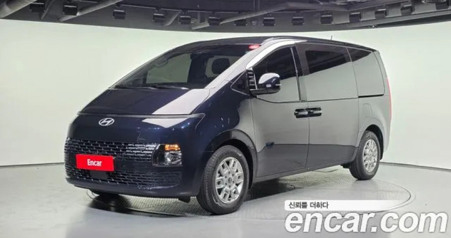 Hyundai Staria 