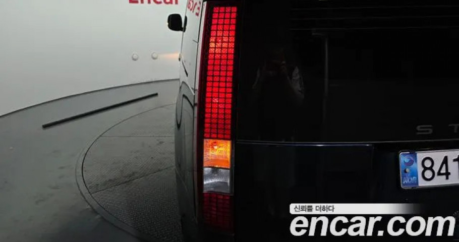 Hyundai Staria 