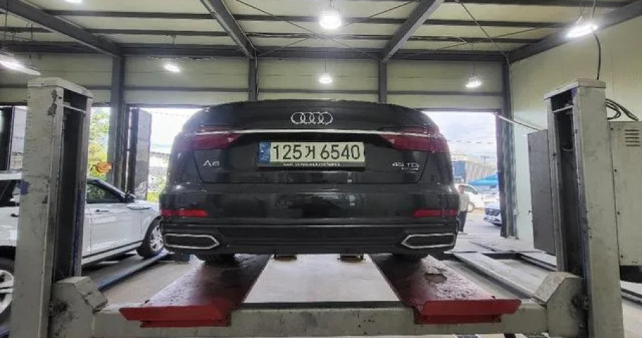Audi A6 