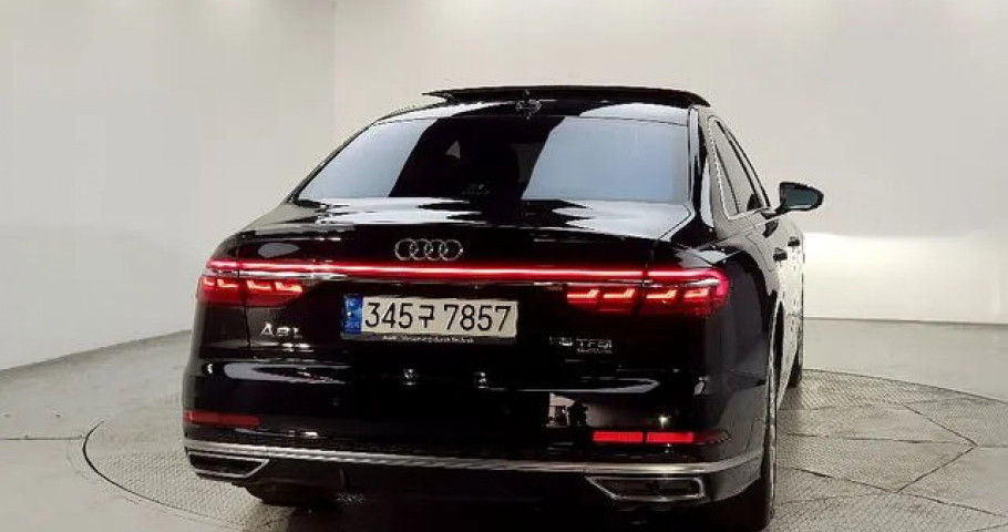 Audi A8 