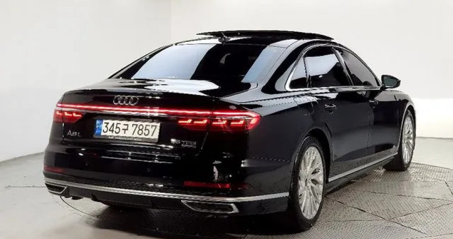 Audi A8 