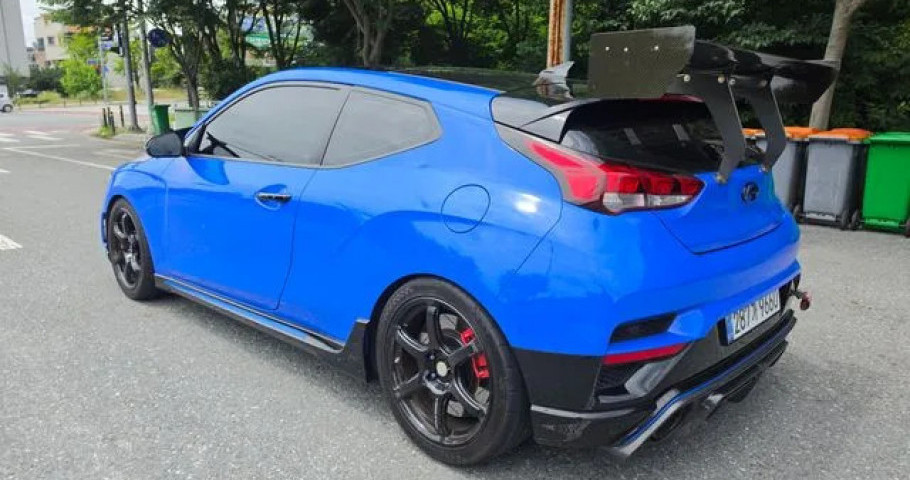 Hyundai Veloster 