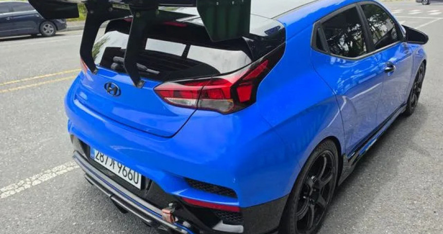 Hyundai Veloster 