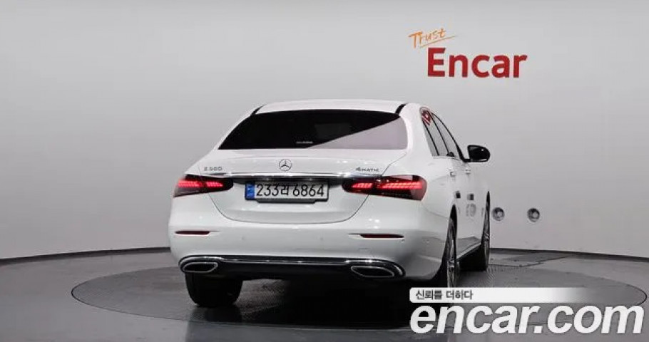 Mercedes-Benz E-Class 