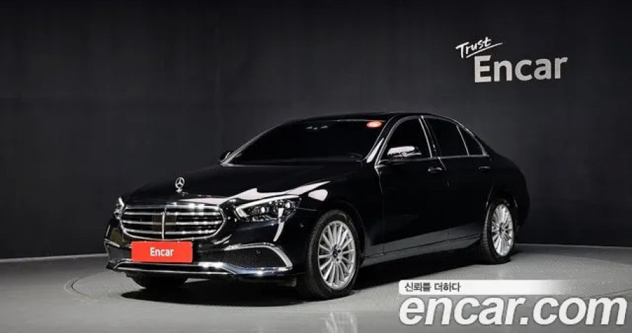 Mercedes-Benz E-Class 