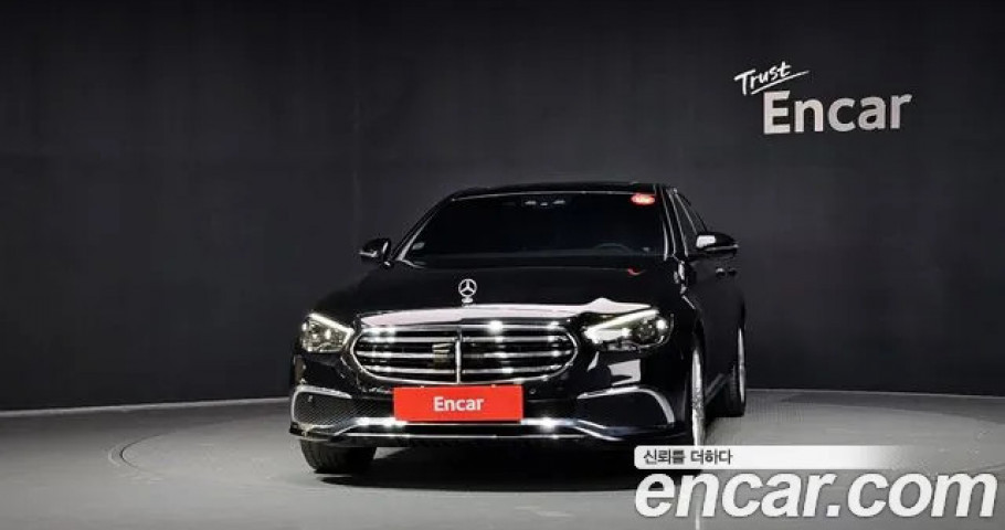 Mercedes-Benz E-Class 