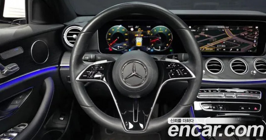 Mercedes-Benz E-Class 