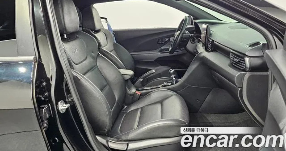 Hyundai Veloster 
