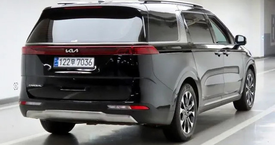 Kia Carnival 