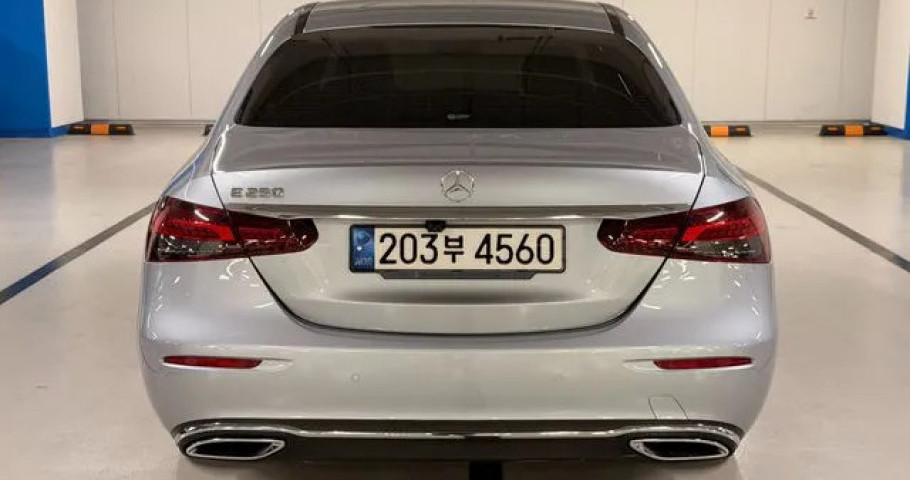 Mercedes-Benz E-Class 