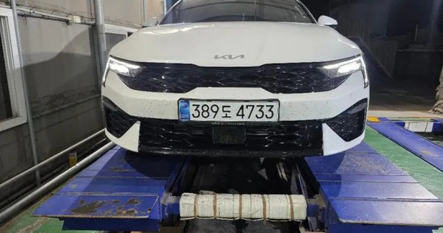 Kia K5 