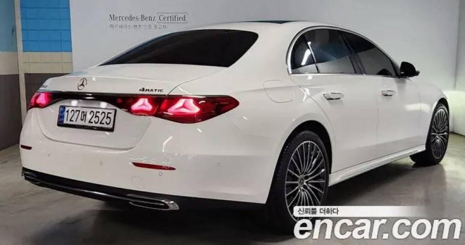 Mercedes-Benz E-Class 