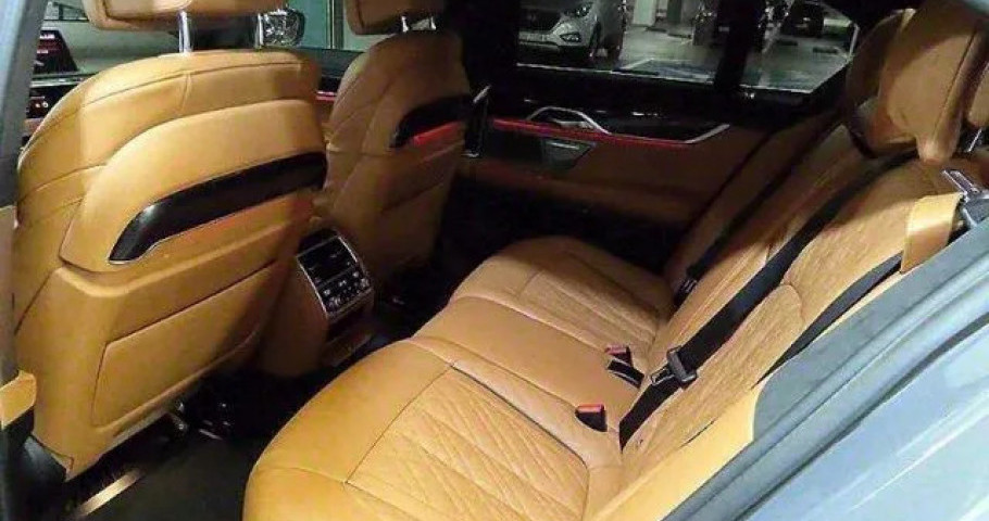 Bmw 7-Series 