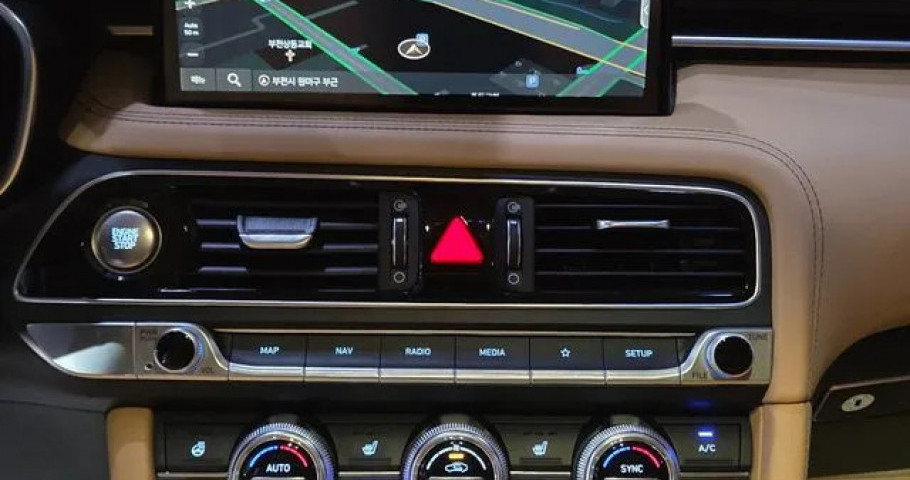 Genesis G70 