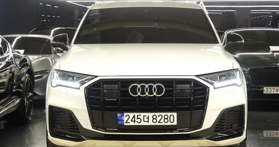 Audi Q7 