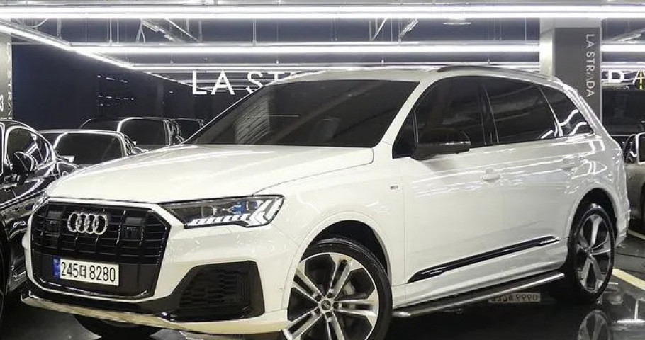Audi Q7 