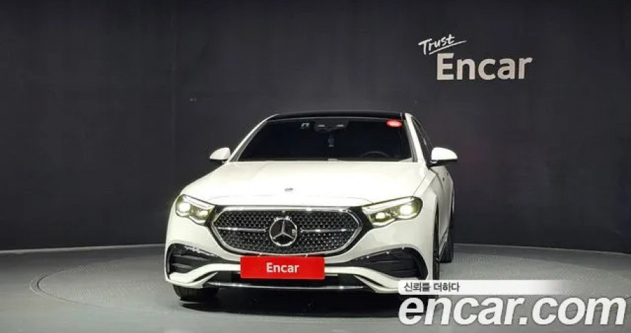 Mercedes-Benz E-Class 