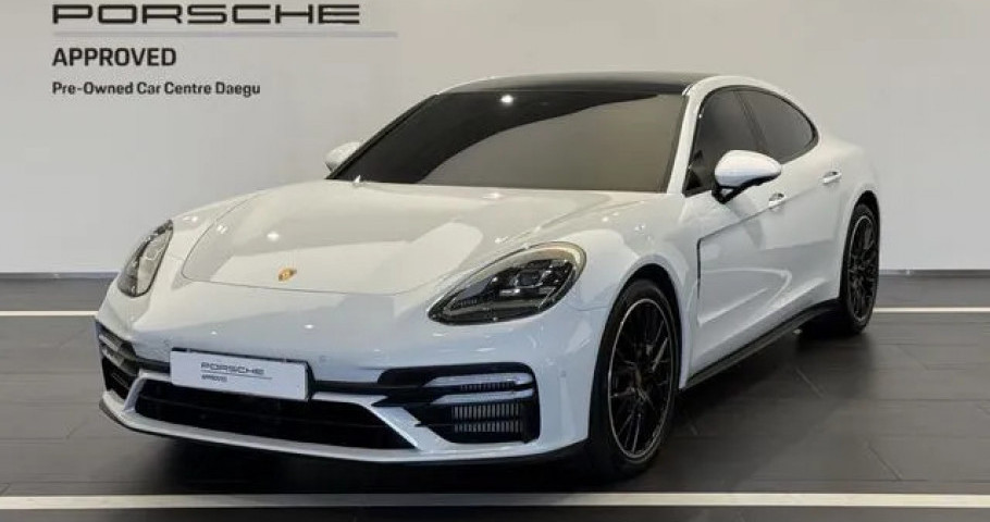 Porsche Panamera 