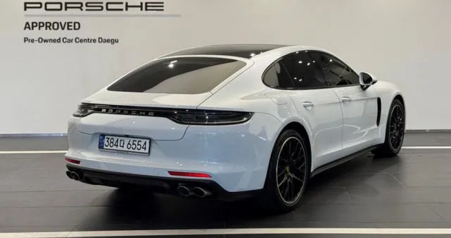 Porsche Panamera 