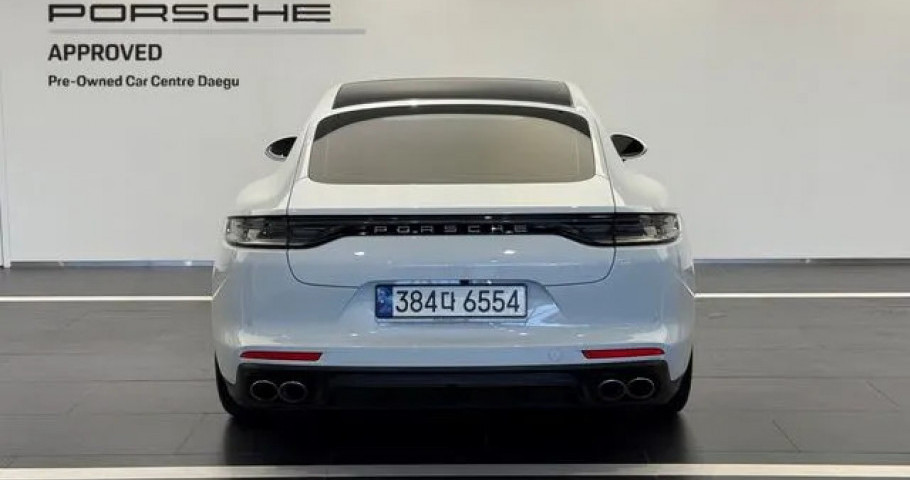 Porsche Panamera 