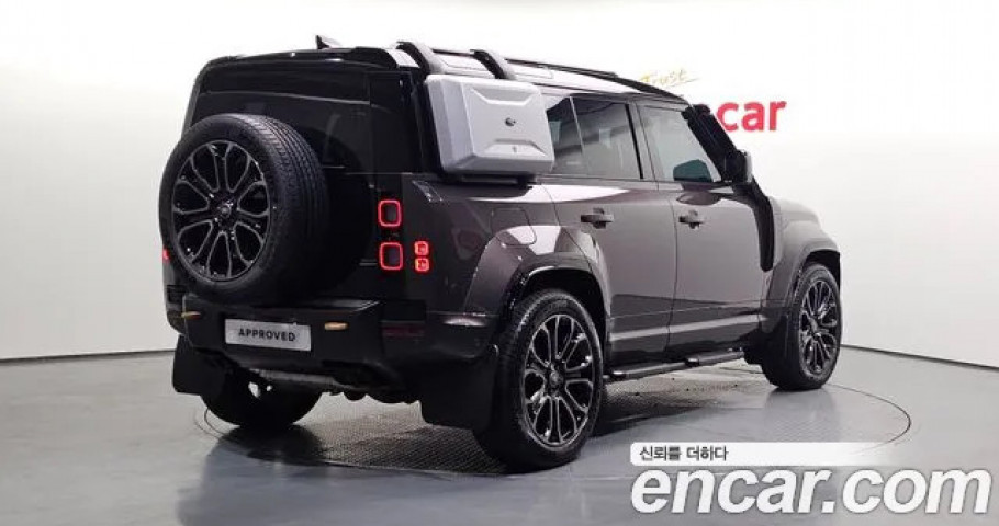 Land Rover Defender 