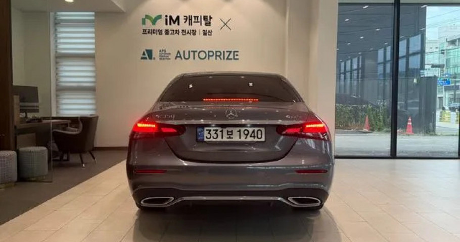 Mercedes-Benz E-Class 