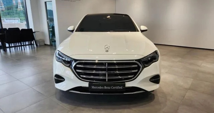 Mercedes-Benz E-Class 