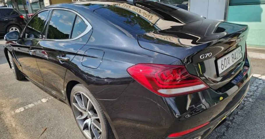 Genesis G70 