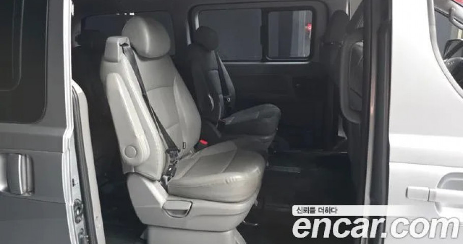 Hyundai Starex 