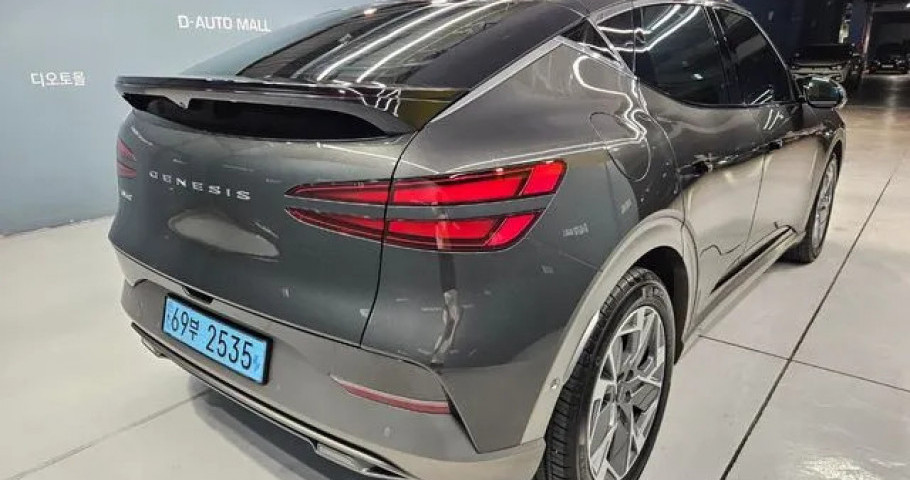 Genesis Gv60 