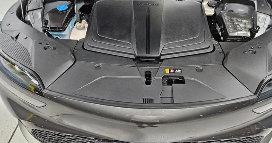 Genesis Gv60 