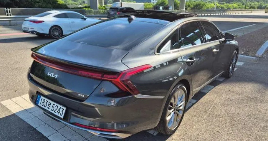 Kia K8 