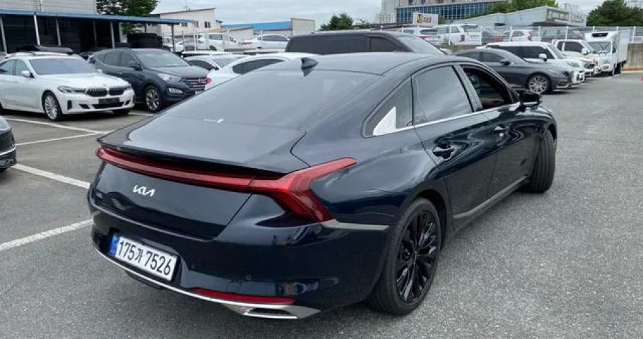 Kia K8 