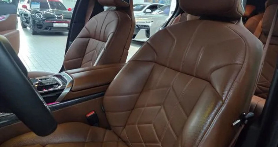 Bmw 7-Series 